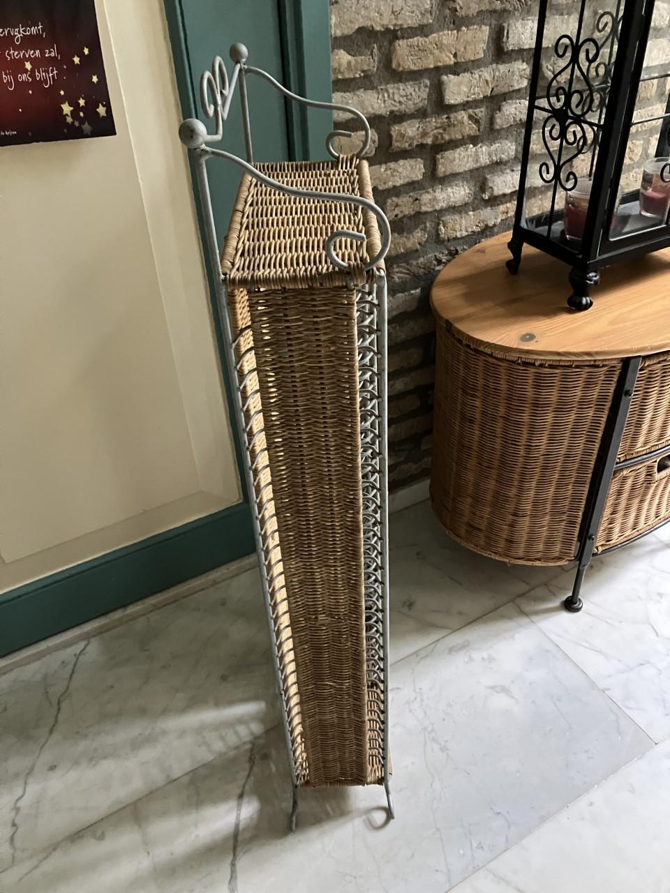 Vintage rotan / rieten CD-toren