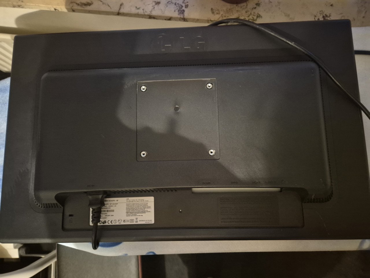 LG Flatron W2442PA 24 inch Monitor