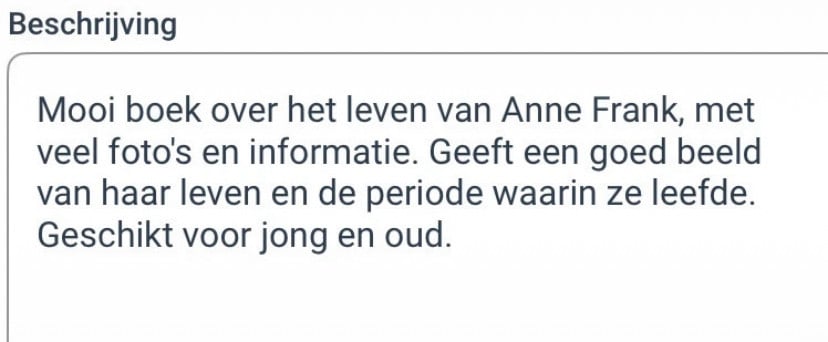 Anne Frank boek en krant