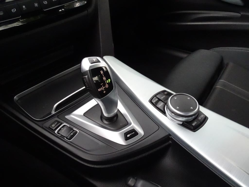 BMW 3-serie 330e