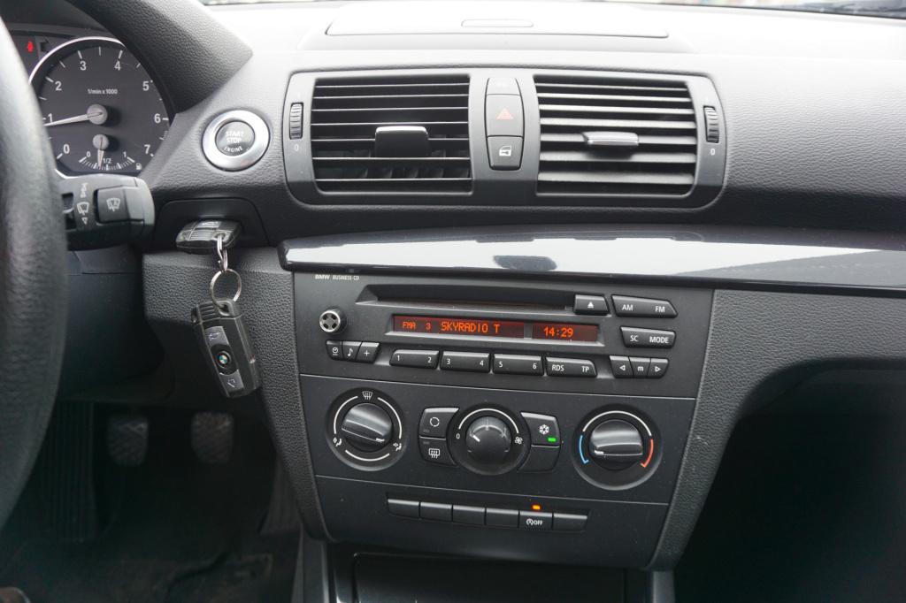 BMW 1 Serie 116i airco / elektr. ramen / parkeers. / lm velgen / apk t/m 09