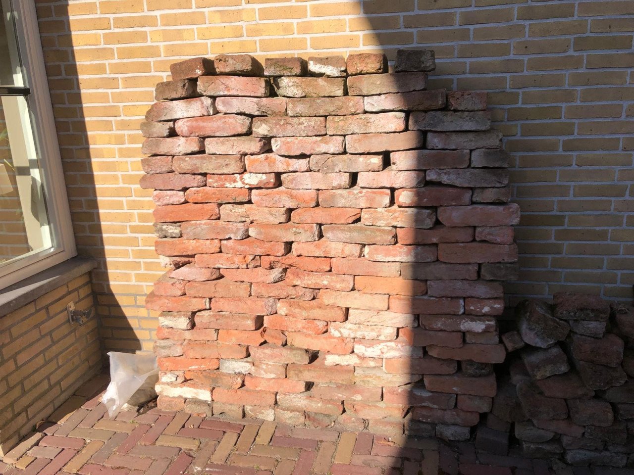 Ruim 7 M2 oude Kloostermoppen 30 x 14 x 6,9 cm