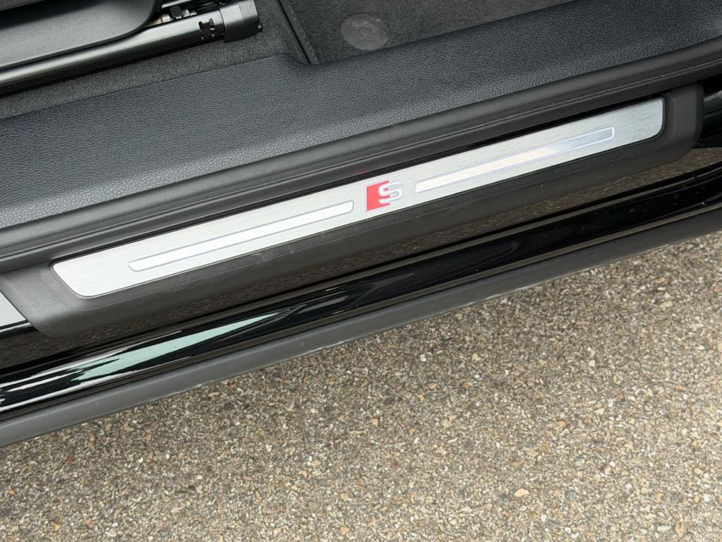 Audi Q3 35 tfsi 150pk s-tronic s-line | alcantara | keyless | dode hoek | e