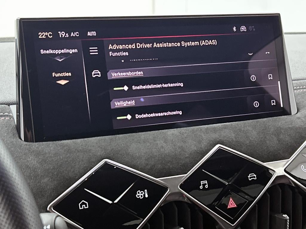 Ds Ds 3 130pk automaat performance line | rijklaar | 360 camera | keyless s