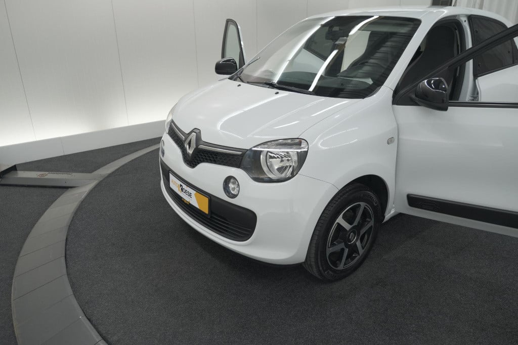Renault Twingo sce limited | parkeersensoren | bluetooth | airco | 15 inch 