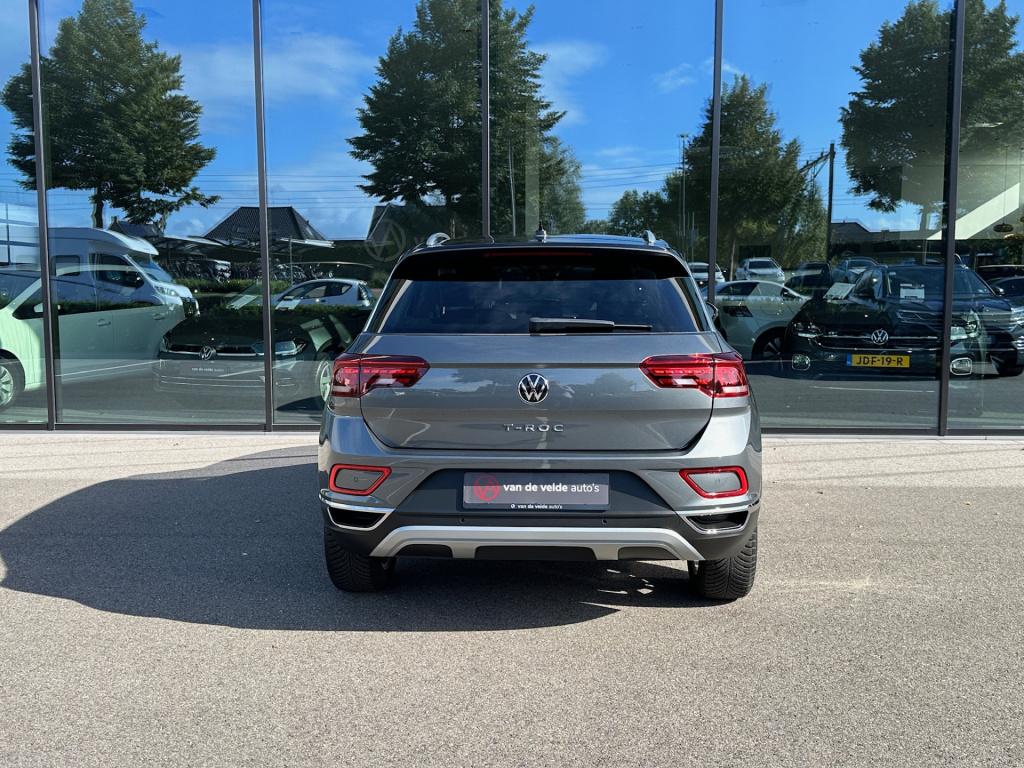 Volkswagen T-roc 1.5 tsi 150pk dsg style | trekhaak | navi | iq light | ada