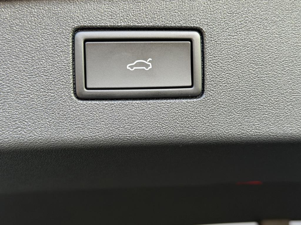 Volkswagen Tiguan 1.5 204pk ehybrid elegance | trekhaak | 360 camera | dode