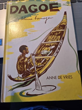 Boek: Dagoe de kleine bosneger Anne de Vries  1974 11e druk