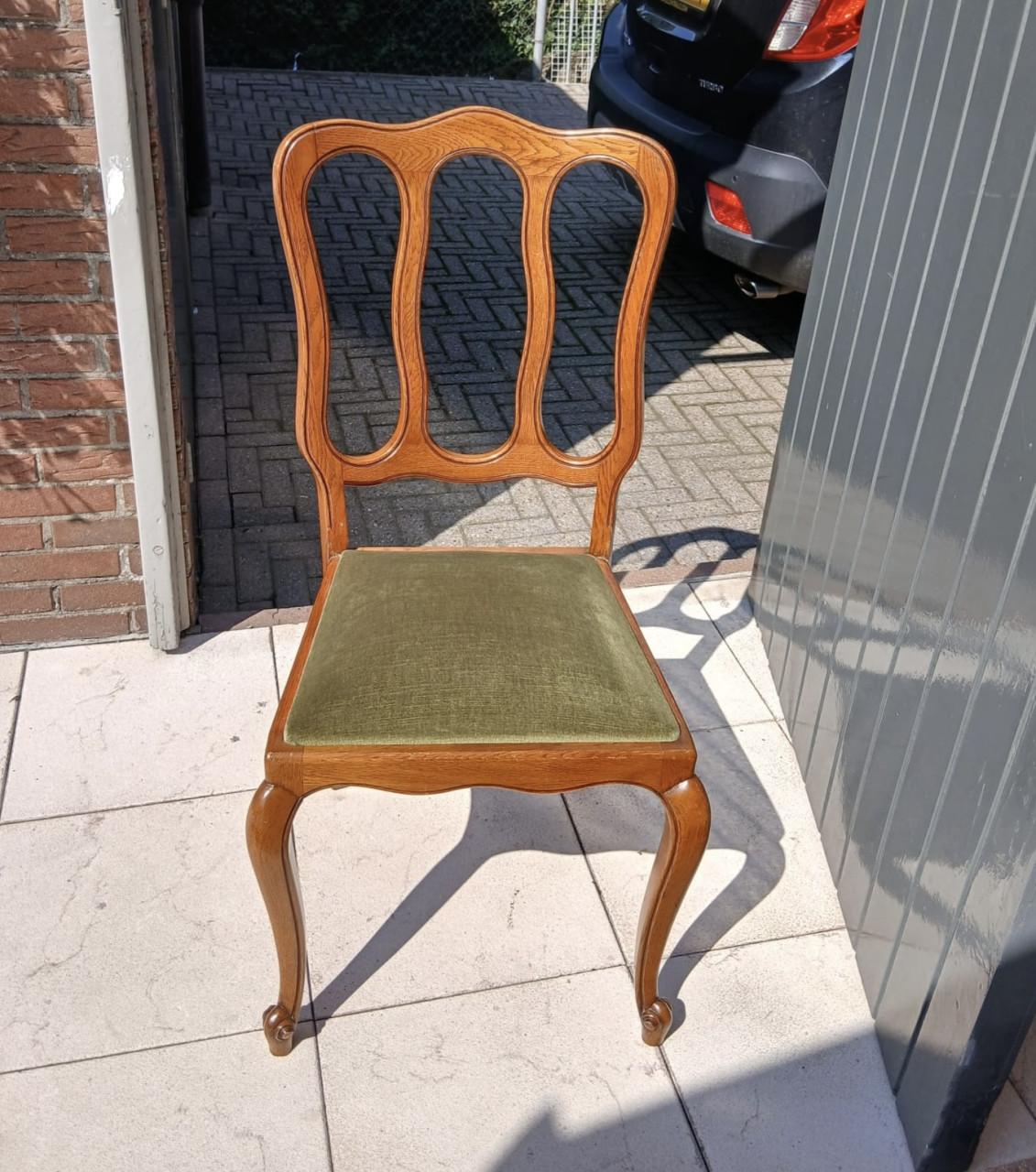 Tafel en 6 stoelen