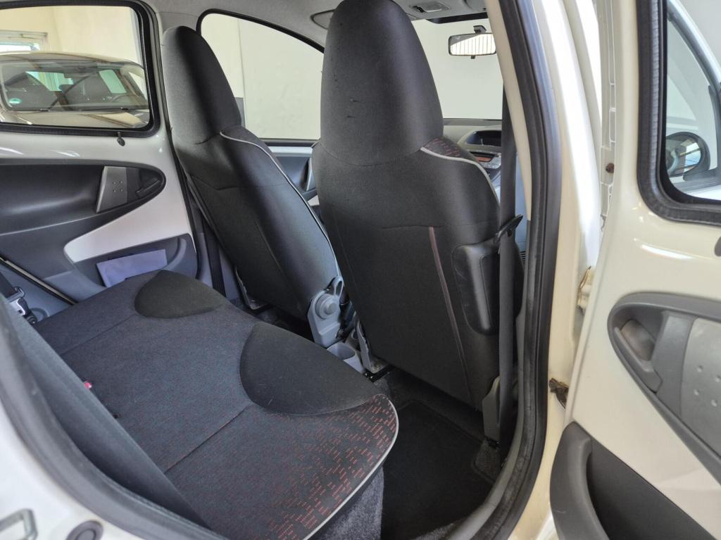 Peugeot 107 1.0-12v xr origineel nl / 5-deurs / airco