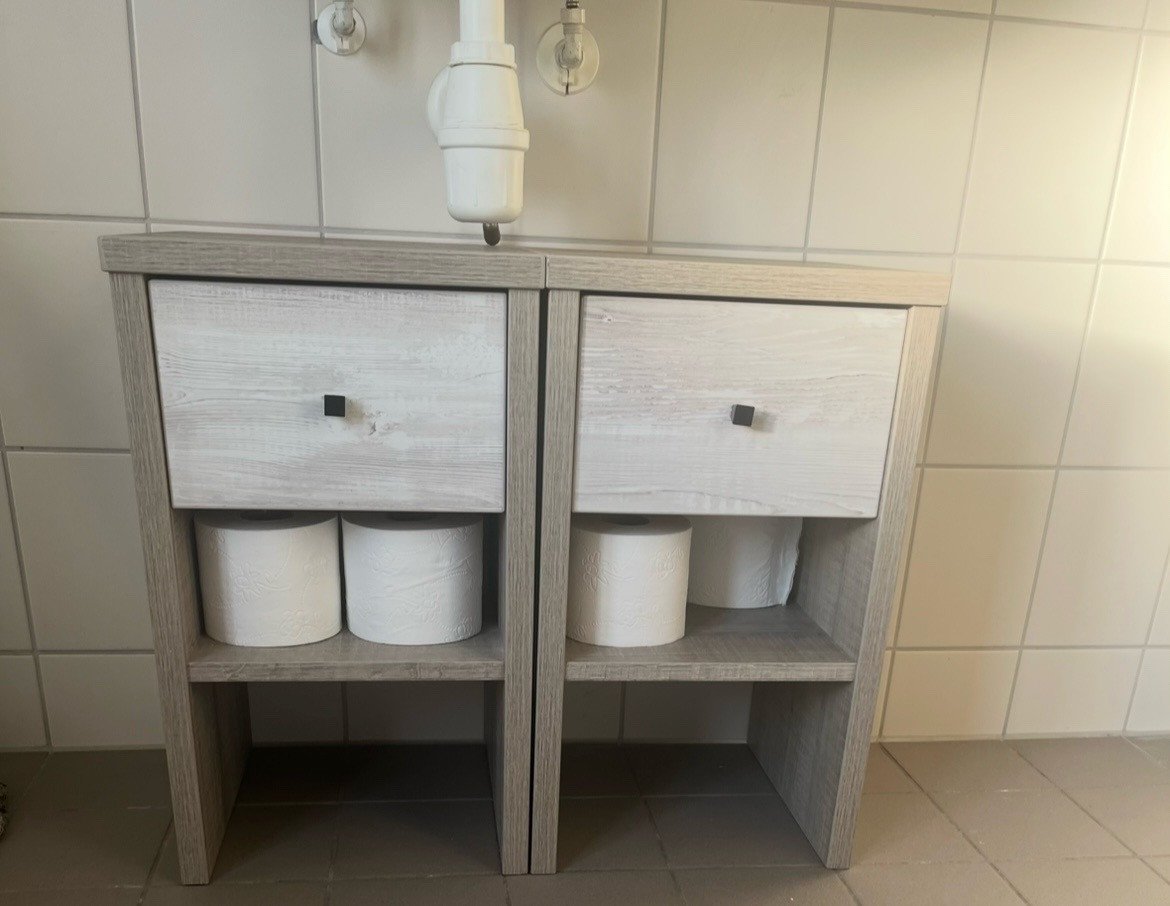 Nachtkastjes twee stuks zware kwaliteit