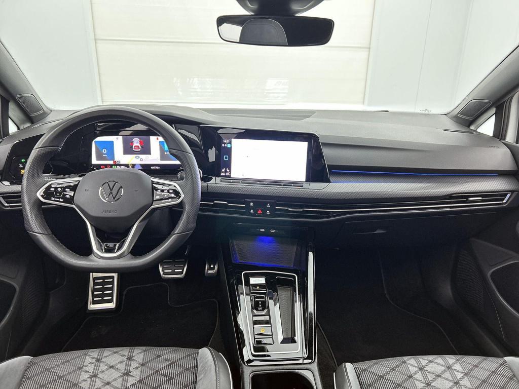 Volkswagen Golf 1.5 etsi r-line business | automaat | panoramadak | navigat
