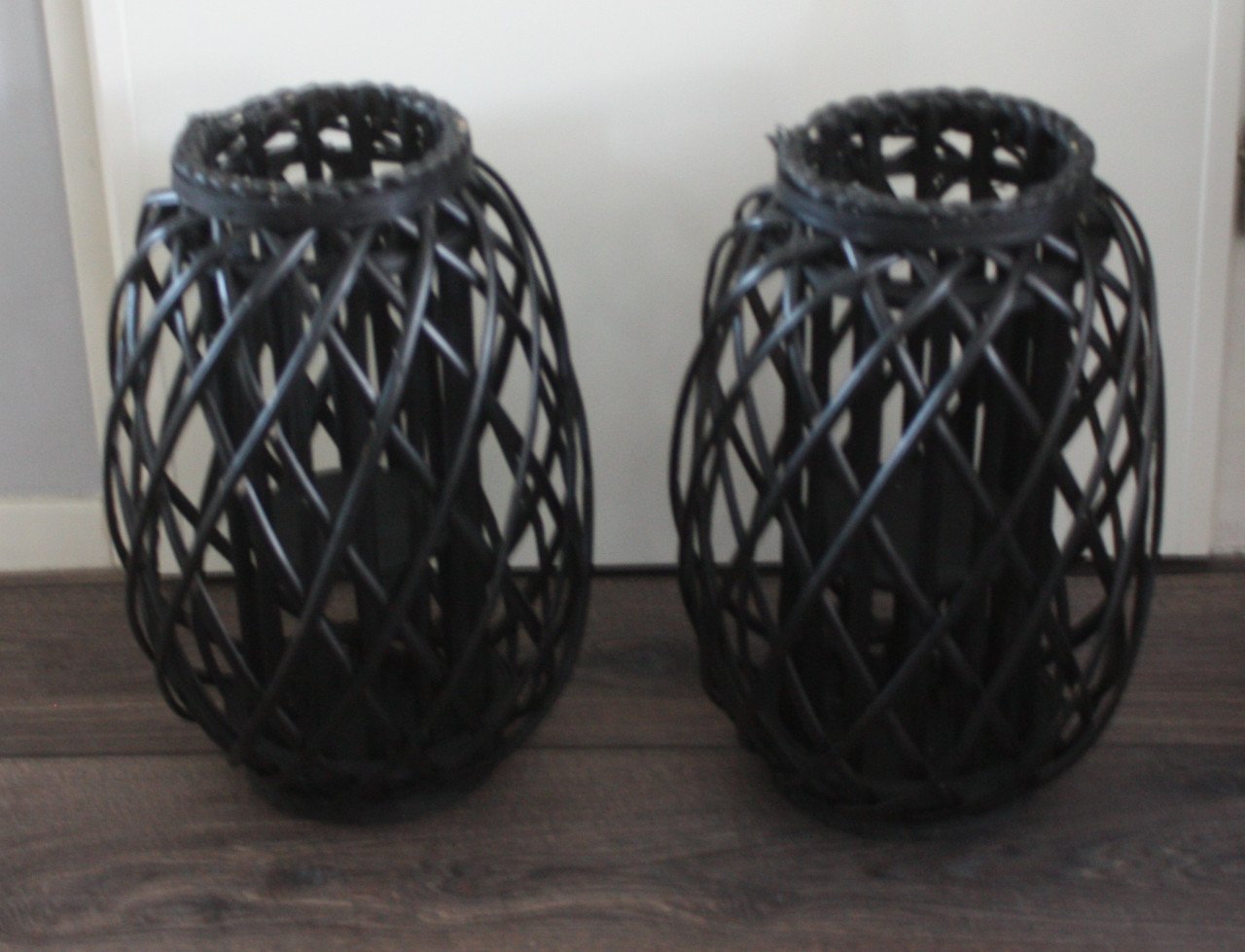 Set van 2 houte lantarens