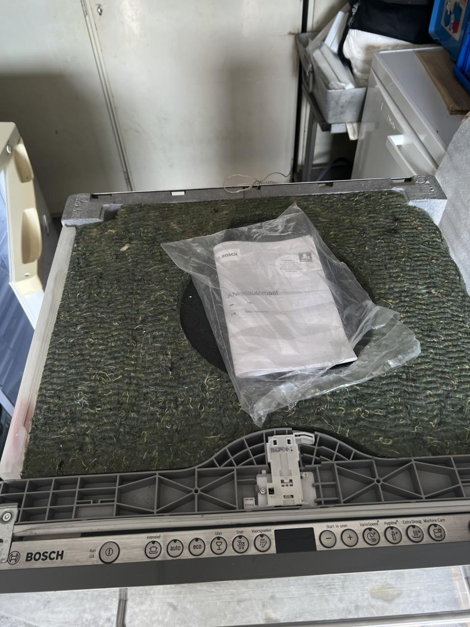 Bosch silenceplus volledig geïntegreerd inbouw Vaatwasser 83x60 cm.