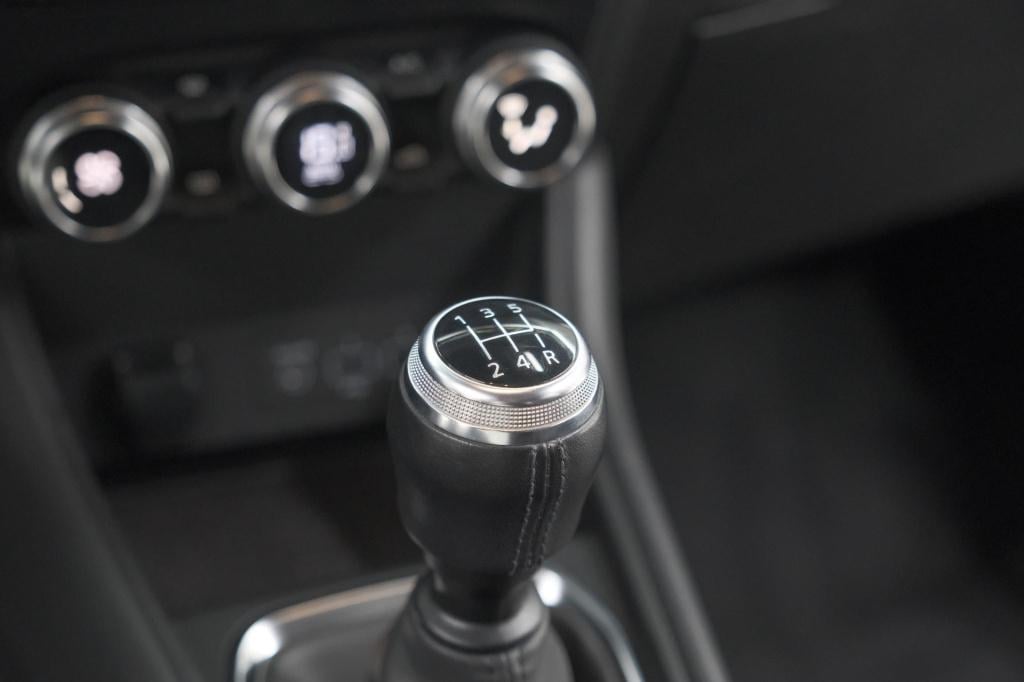 Renault Captur tce 100 intens | camera | stoelverwarming | navigatie | appl