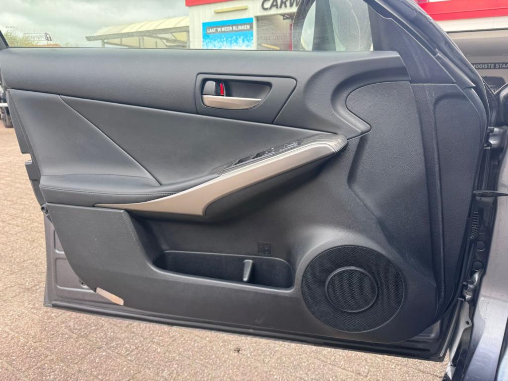 Lexus Is 300h hybrid business line