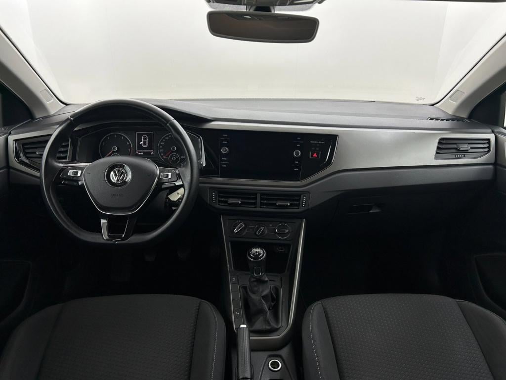 Volkswagen Polo occasion 1.0 mpi trendline | grijs | tweedehands volkswagen