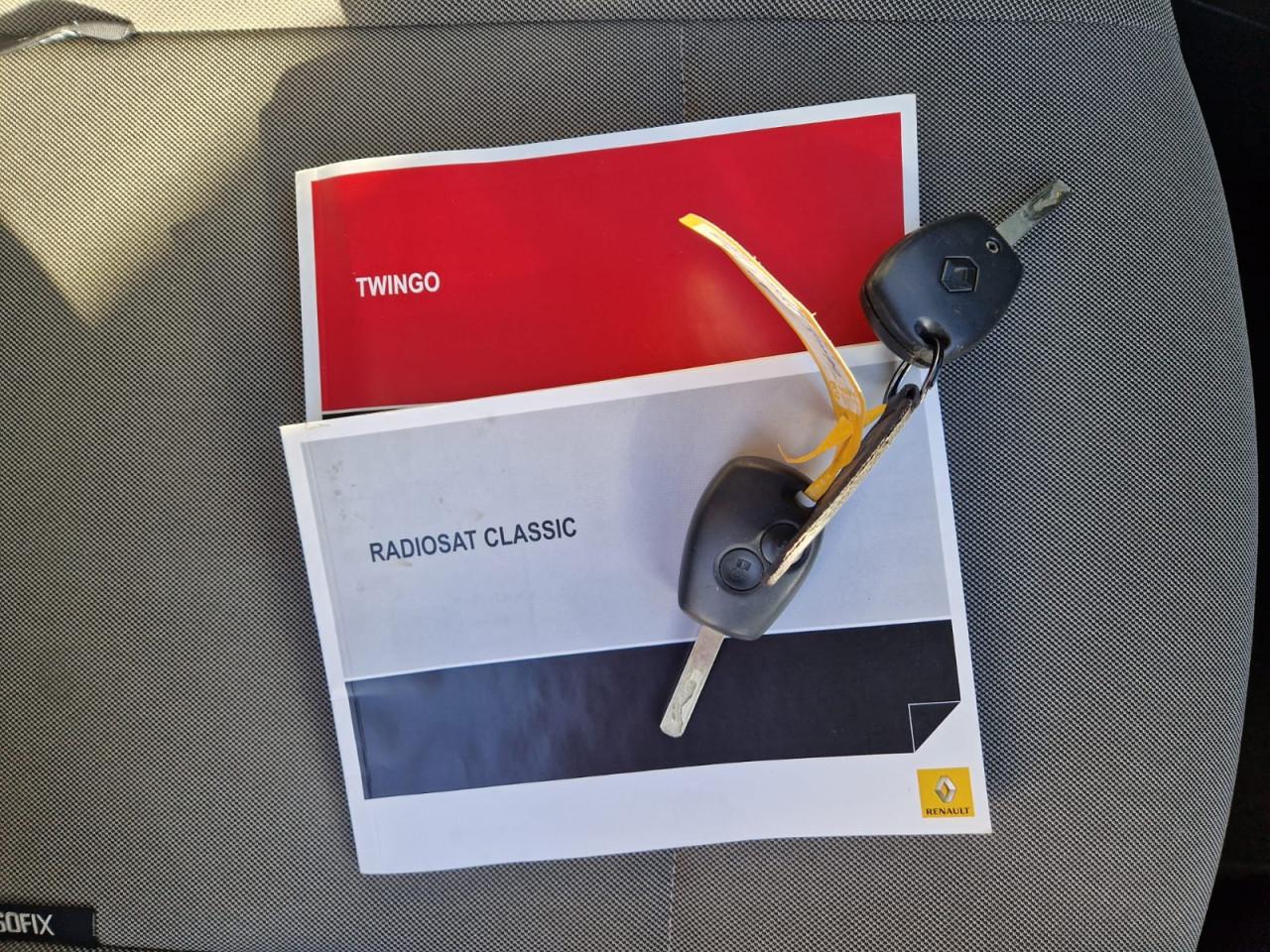 TE KOOP RENAULT TWINGO 1.2 16V COLLECTION 108.434 KM