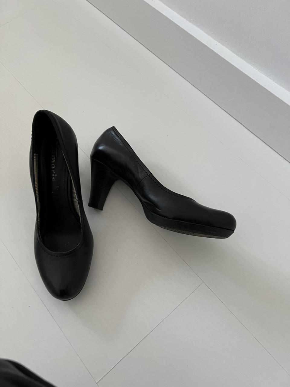 Pumps zwart Tamaris mt 39