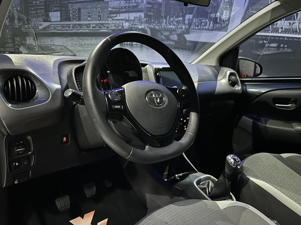 Toyota Aygo 1.0 vvt-i x-play *camera*carplay*