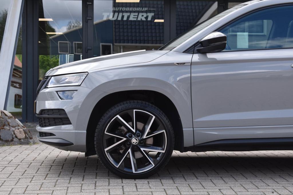 Skoda Karoq 1.5 tsi act sportline | camera | nap | stoelverwarming | apple 