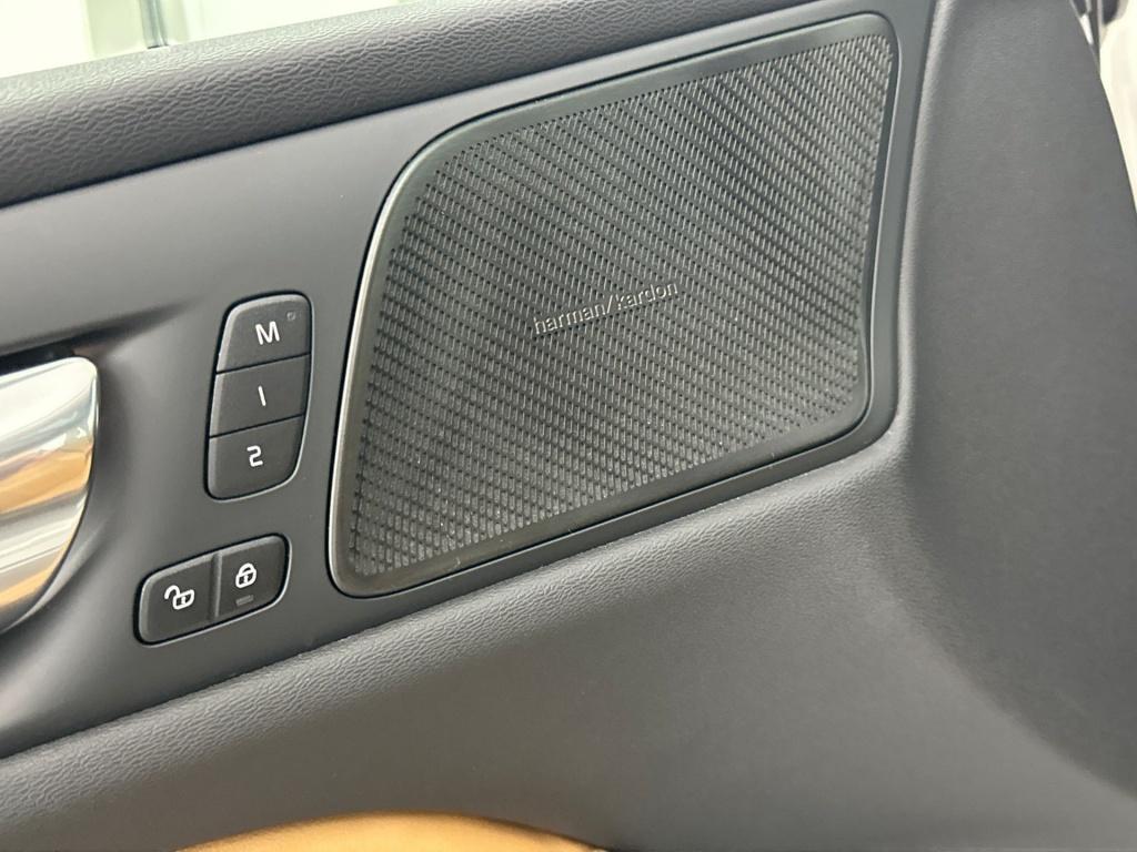 Volvo S60 t6 340pk recharge inscription| full options ! trekhaak