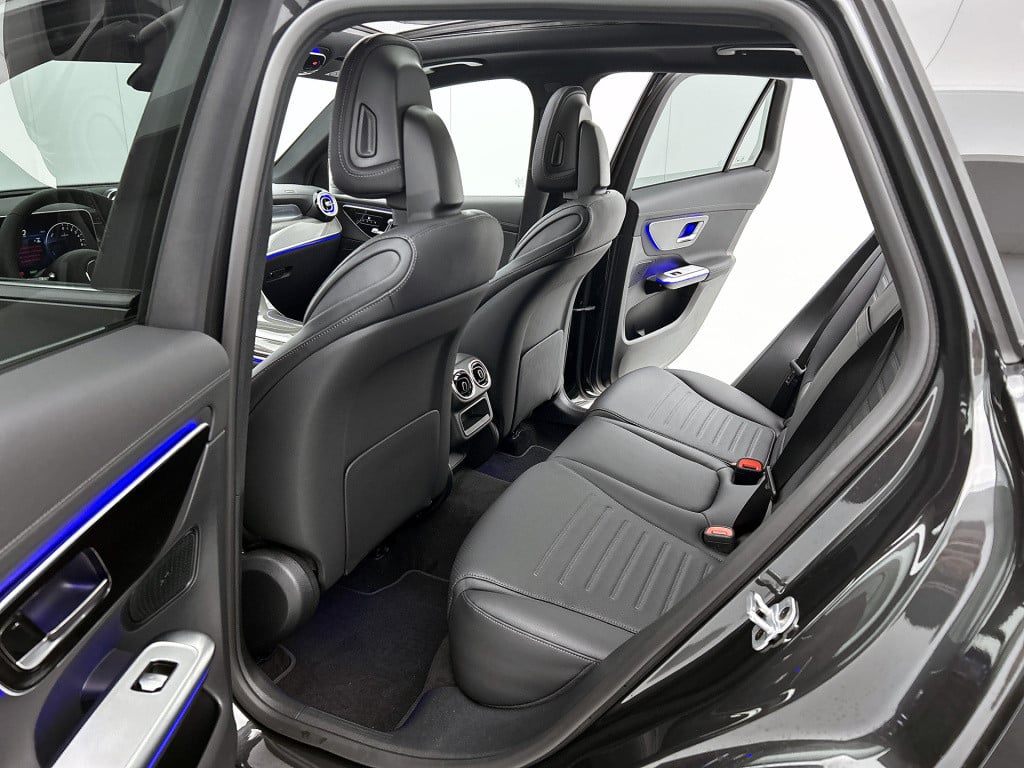 Mercedes-Benz Glc 300e 4matic sport edition | trekhaak | nightpakket | park