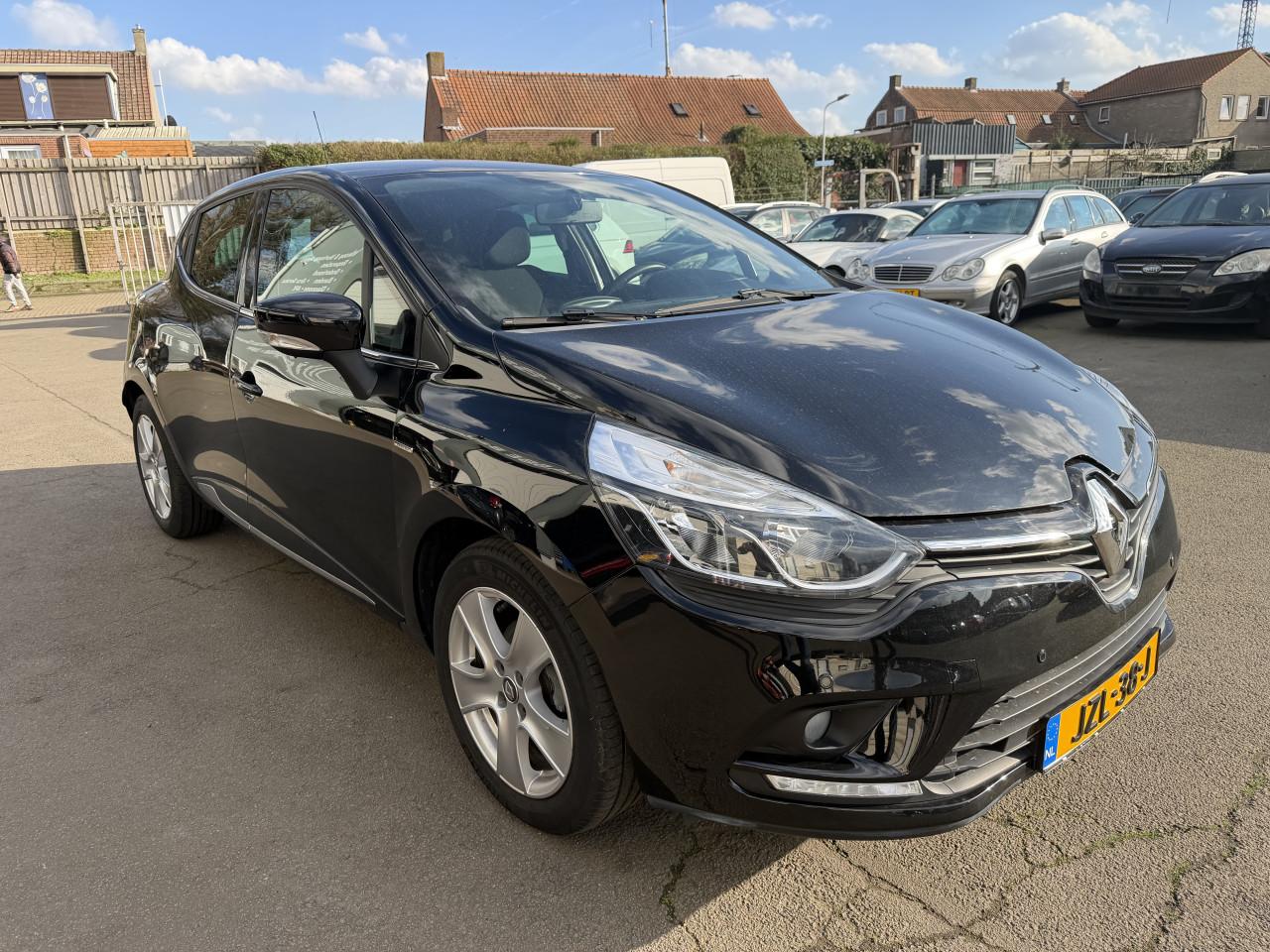 Renault Clio 1.2i Limited Bouwjaar 2018 NAP ! ! !
