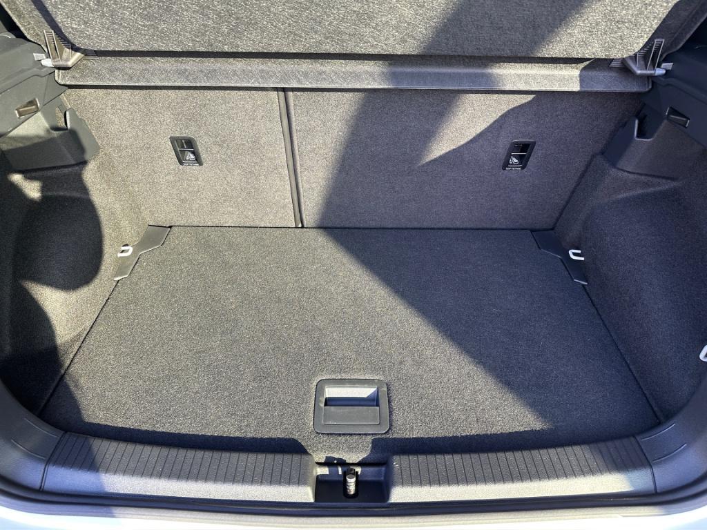 Volkswagen T-cross 1.0 tsi dsg r-line | camera | trekhaak | led gril | 4-se