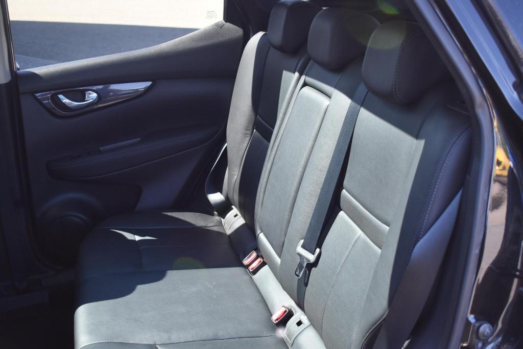 Nissan Qashqai 1.2 tekna | climate control | cruise control | trekhaak | st