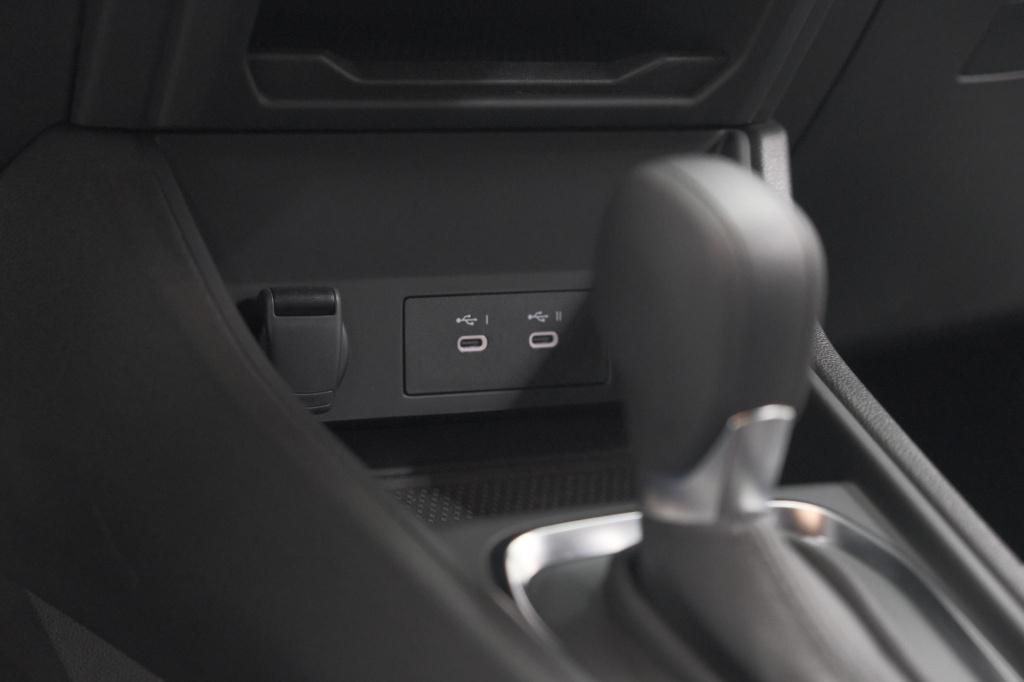 Renault Captur mild hybrid 160 edc techno | nieuw model | camera | navigati