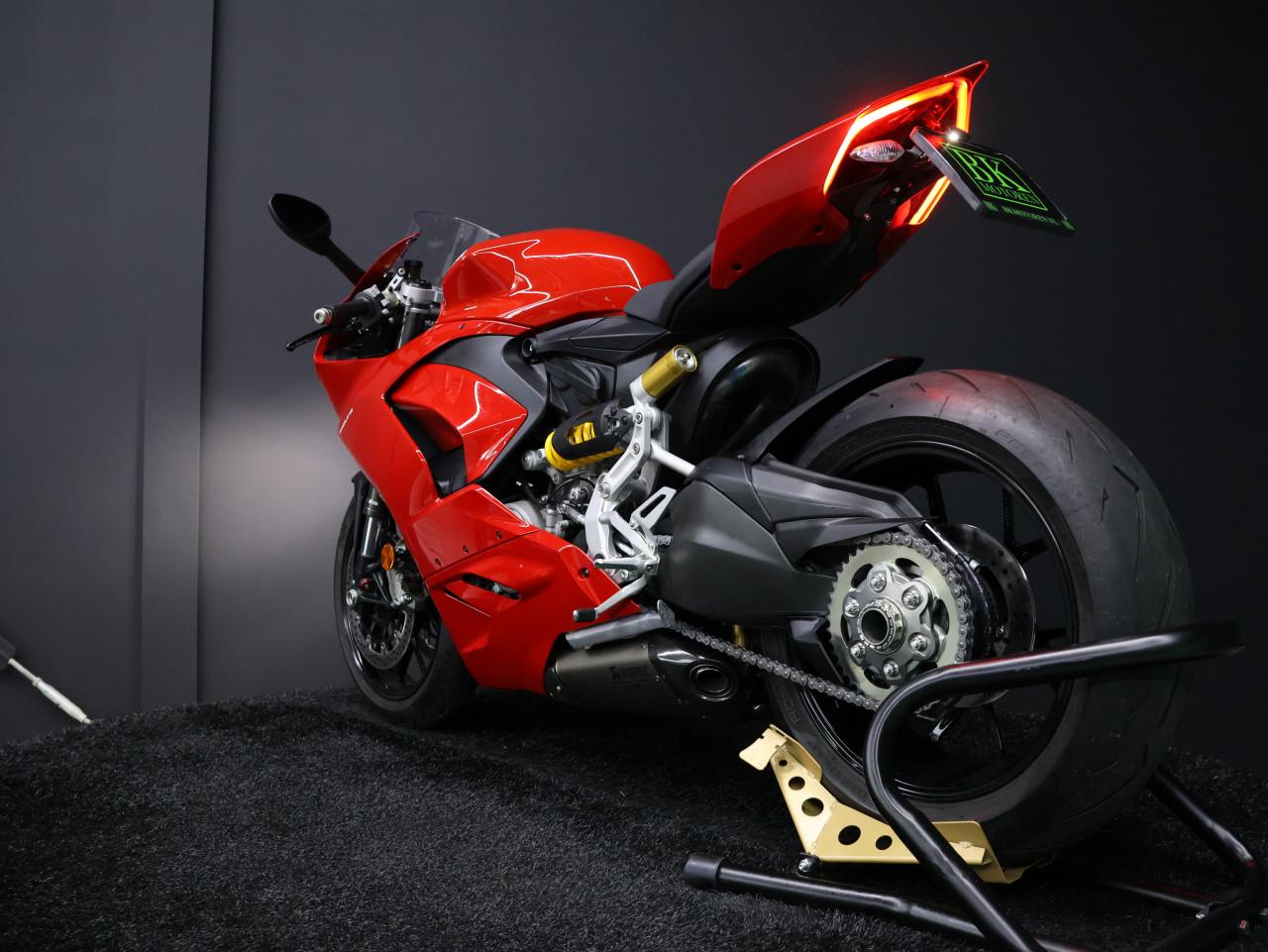 PANIGALE V2 Akrapovic | BTW Motor