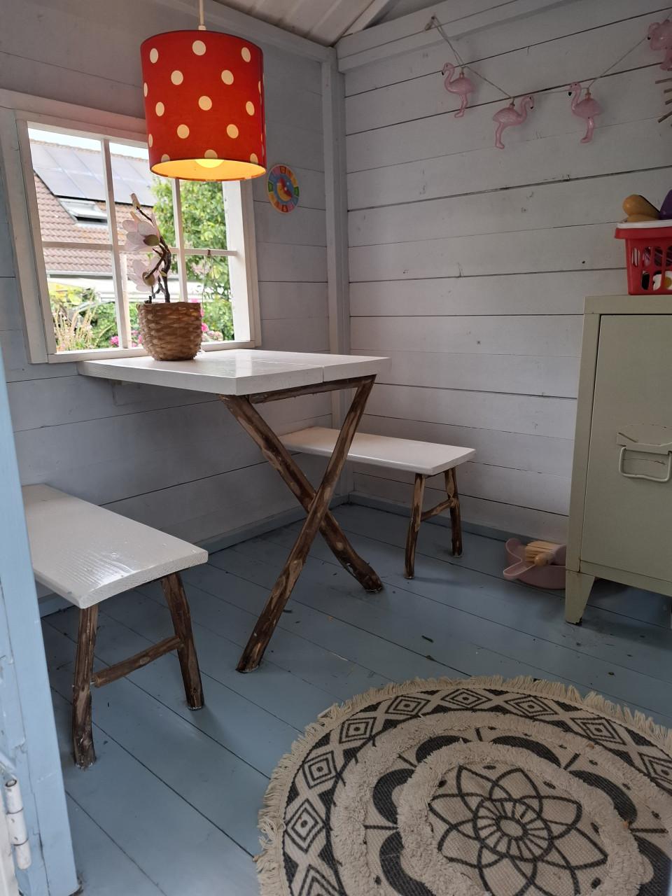 Houten speelhuisje met glijbaan (zonder schommelbank)