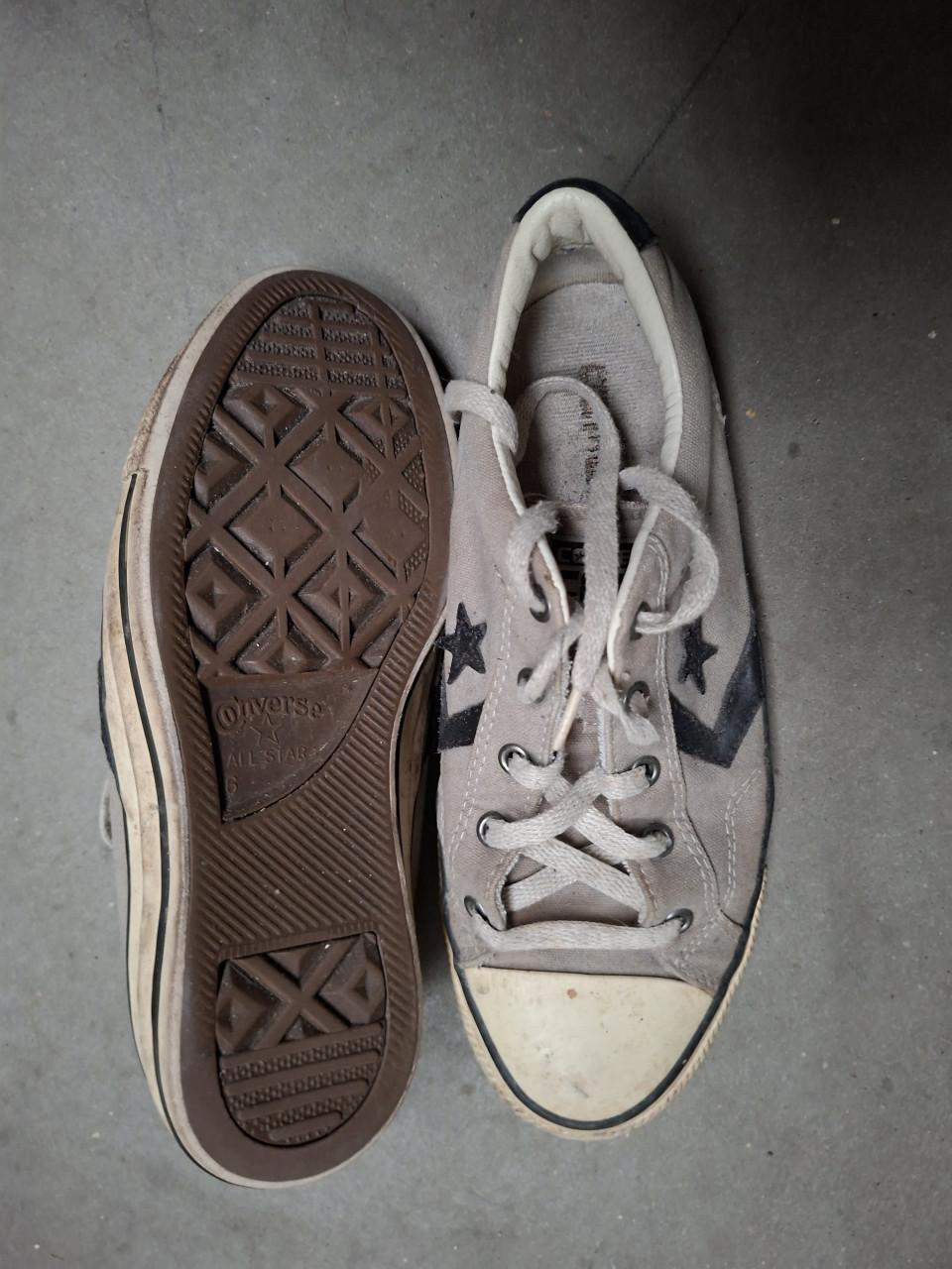 Witte schoenen