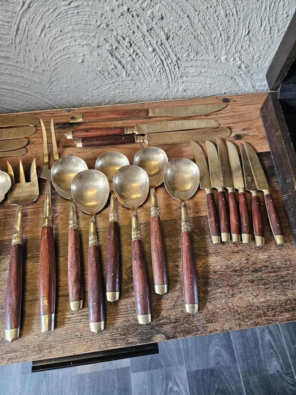 Antiek bestekset thailand brons & hout in Koffer - 60+ Delen