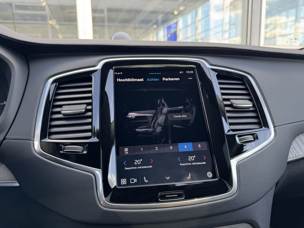 Volvo XC90 t8 455pk recharge ultra dark| full options!! b&w | luchtvering