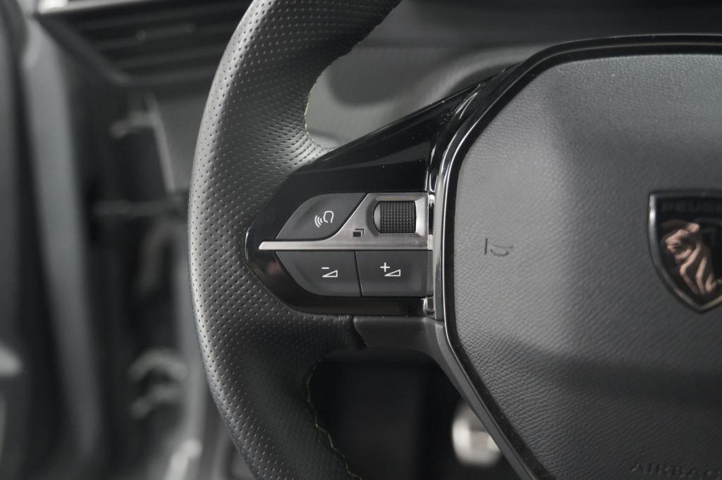 Peugeot 208 puretech 100 gt | camera | navigatie | apple carplay | parkeers