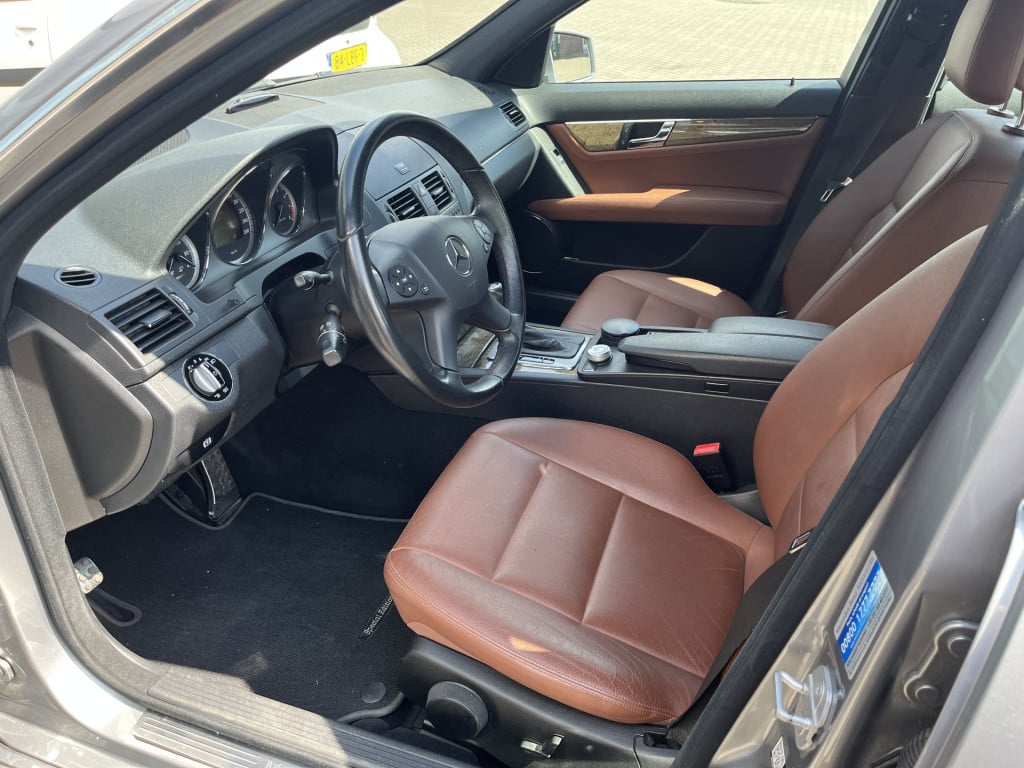 Mercedes-Benz C-Klasse 250 cgi blueefficiency avantgarde