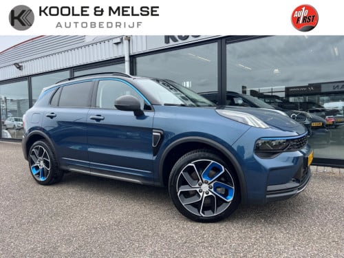 Lynk & Co 01 1.5 261pk plug in hybrid , panodak , 360gr camera, carplay