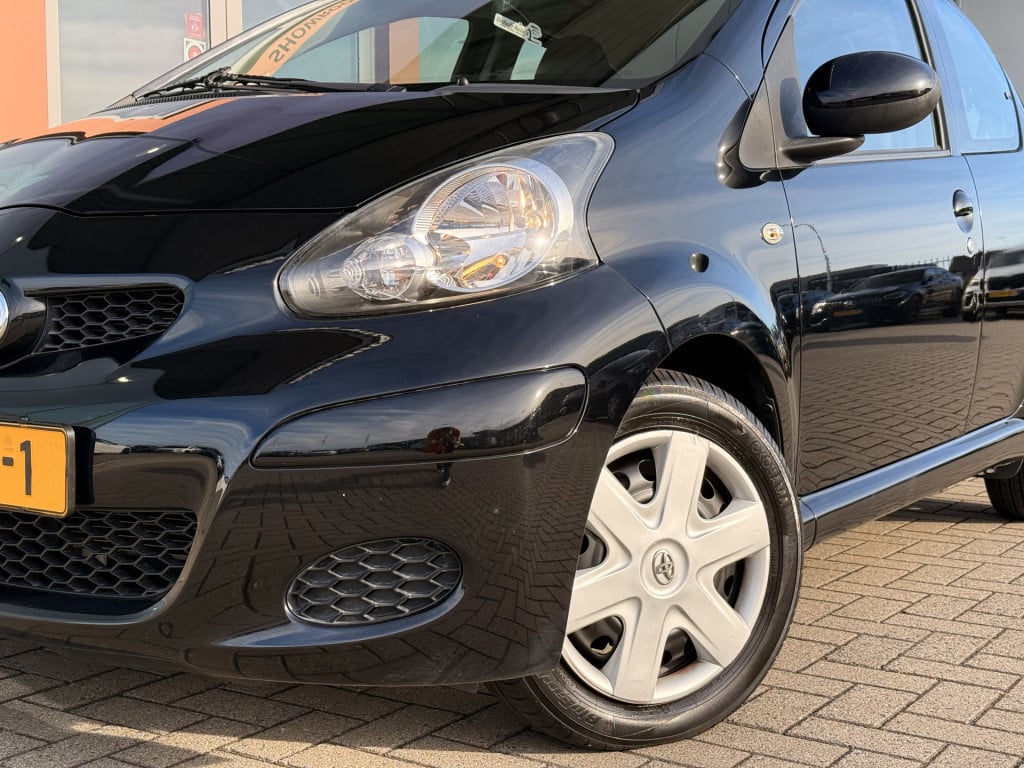 Toyota Aygo 1.0-12v comfort | 5 deurs | automaat | airco | cd - speler | el