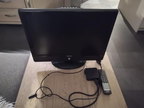 TV/DVD combinatie Akai lcd 22 inch/55cm