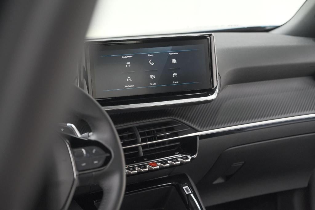 Peugeot 2008 hybrid 136 e-dcs6 style | apple carplay | parkeersensoren | cl