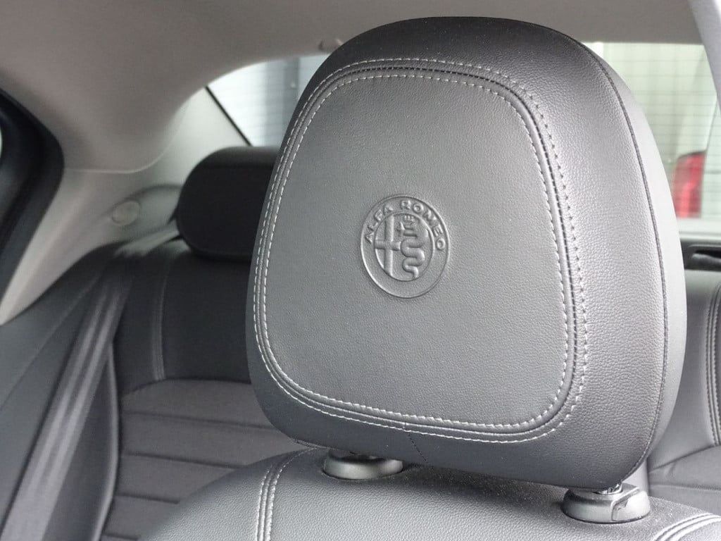 Alfa Romeo Giulia 2.0t b-tech stoel-&stuurwielverwarming | android auto | 1