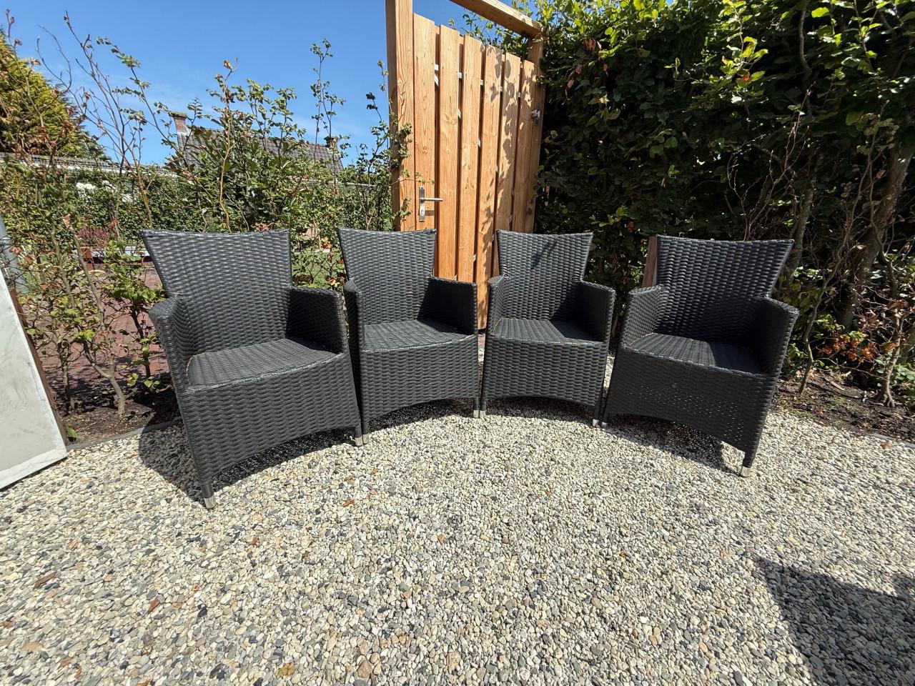 4 terrasstoelen   antraciet kleur