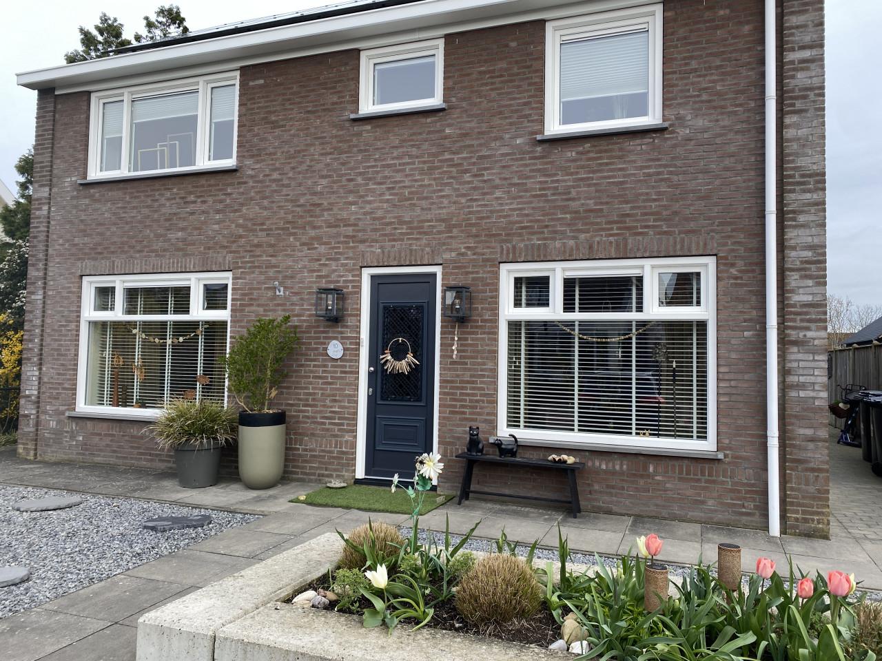 Zware witte JALOEZIEËN