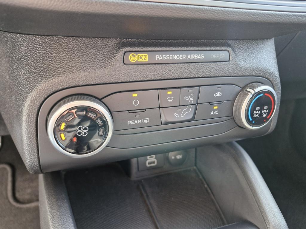 Ford Focus wagon 100 pk connected | parkeersensoren voor + achter | led ver
