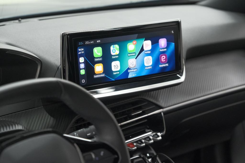 Peugeot 2008 puretech 100 allure | apple carplay | parkeersensoren | climat