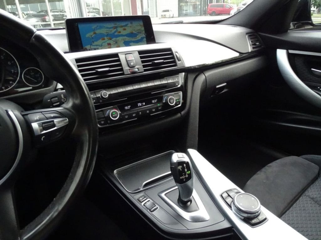 BMW 3-serie 318i m sport