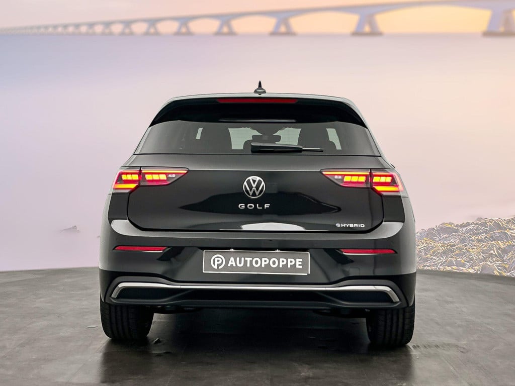 Volkswagen Golf style edition 1.5 ehybrid 150 kw / 204 pk hatchbac