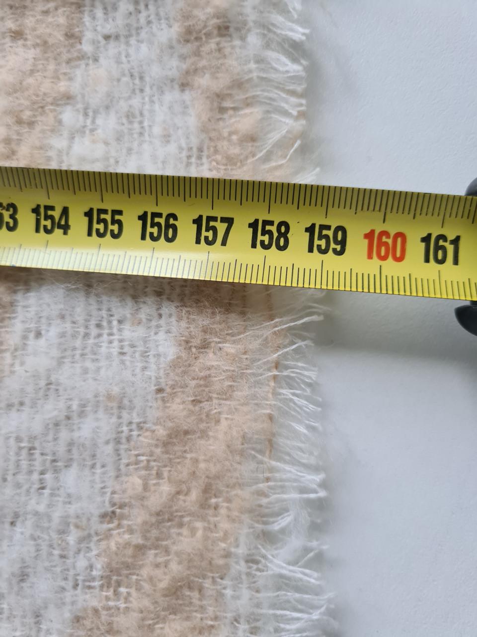 Nieuwe ecru / beige zachte wollige sjaal 160 X 48 cm